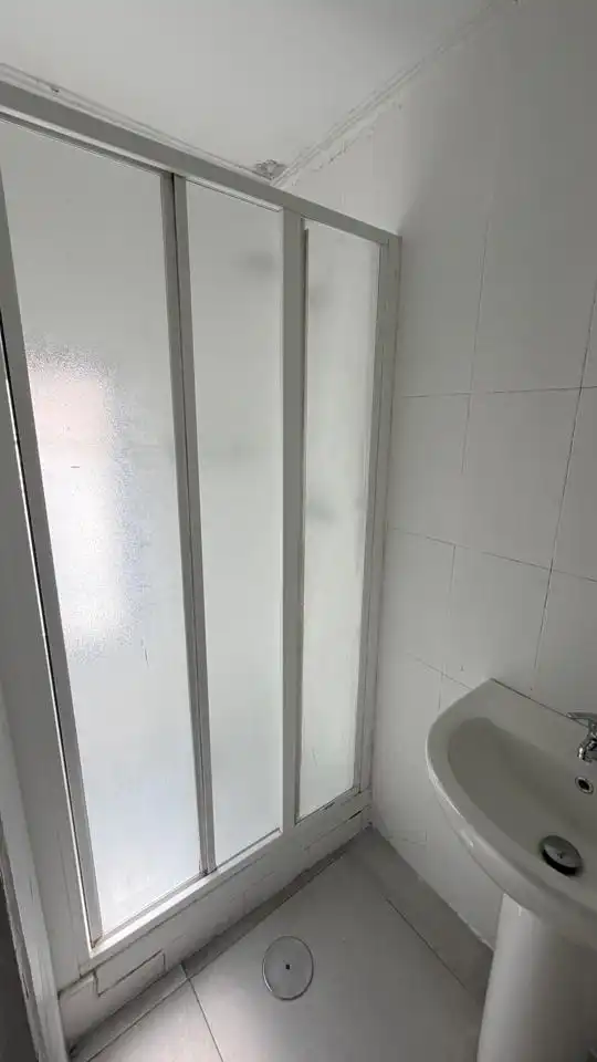 Bany de Planta baixa en venda en Madrid