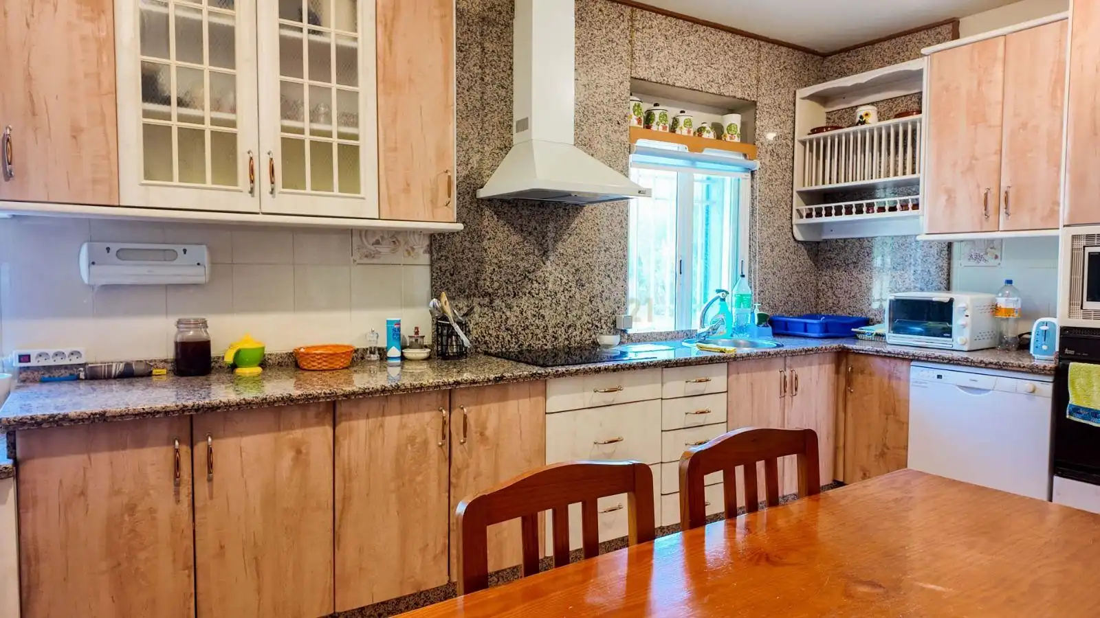 Cuina de Casa o xalet en venda en Casar de Cáceres amb Aire condicionat, Jardí privat i Traster