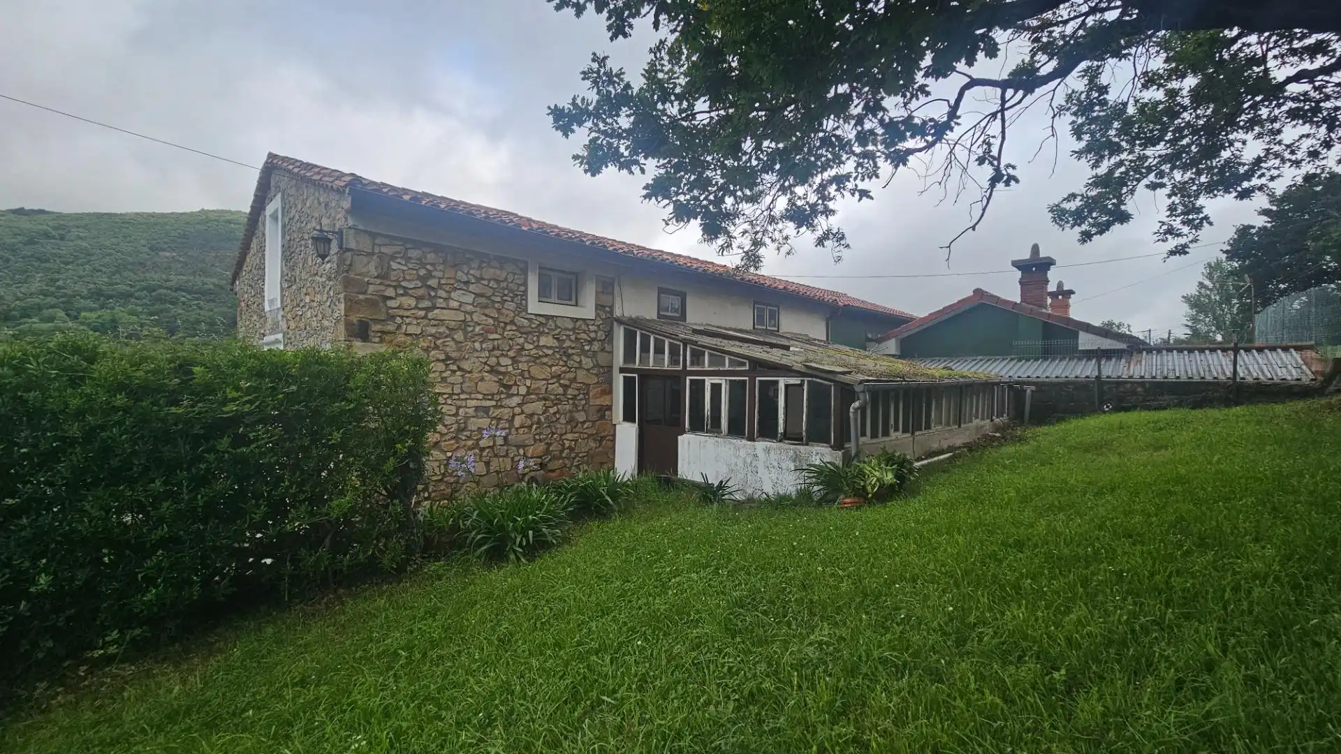 Vista exterior de Casa o chalet en venta en Medio Cudeyo con Jardín privado, Terraza y Trastero