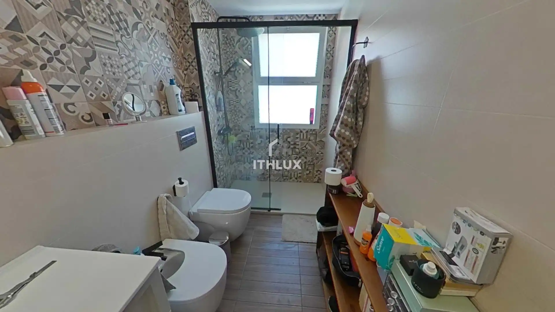 Bathroom of Detached homes for sale in Sevilla  with Air Conditioner, Terrace and Storage room