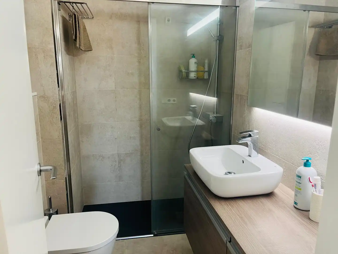 Baño de Apartamento en venta en Palamós con Aire acondicionado, Calefacción y Terraza