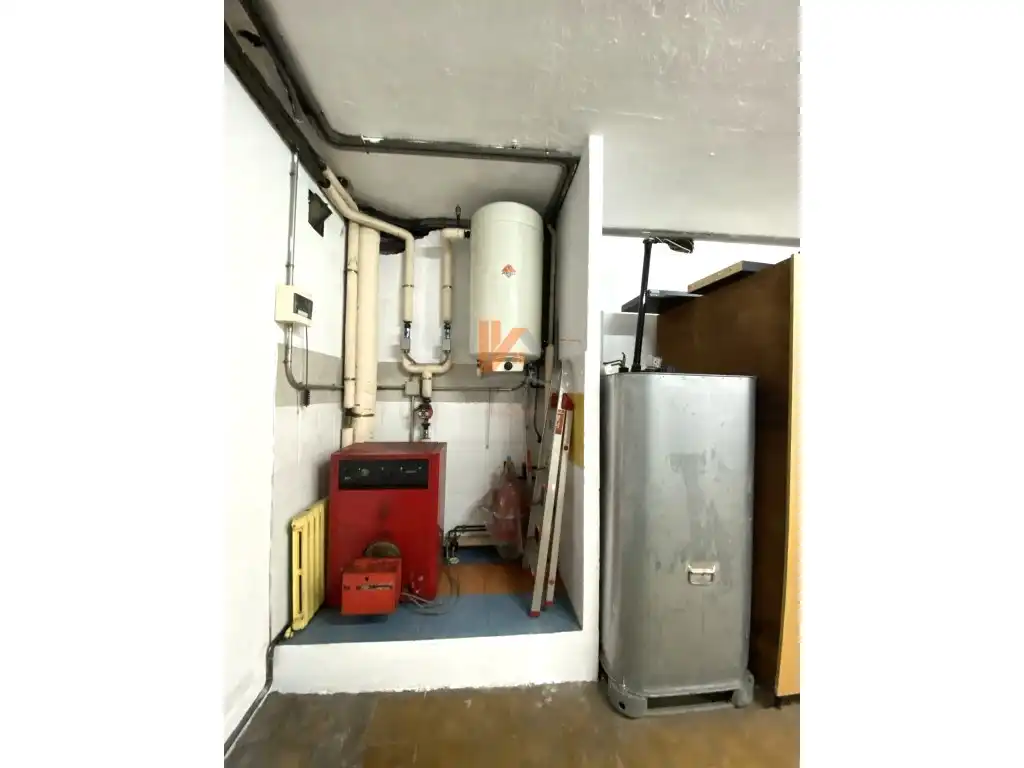 Casa o xalet en venda en Santiago de Compostela  amb Calefacció, Moblat i Forn
