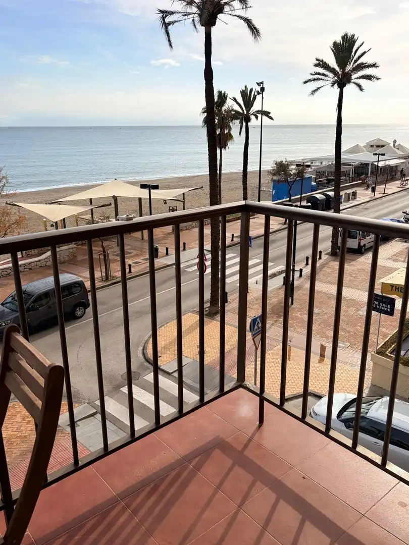 Vista exterior de Pis en venda en Fuengirola amb Aire condicionat, Calefacció i Balcó