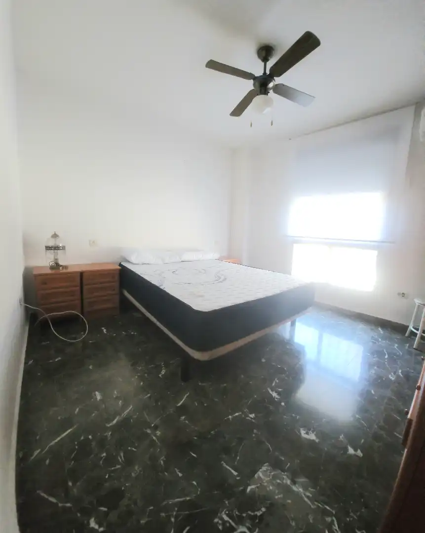 Schlafzimmer von Wohnung zur Miete in Granada mit Klimaanlage, Heizung und Möbliert