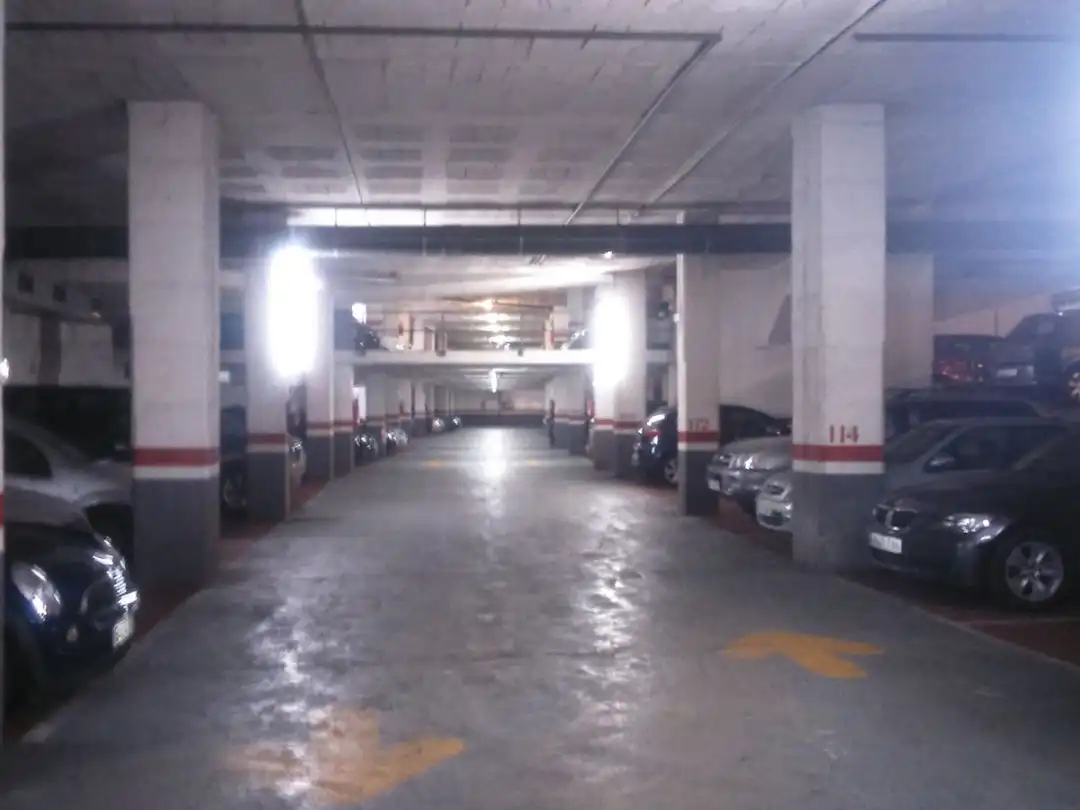 Parking de Garaje de alquiler en Barcelona con Alarma