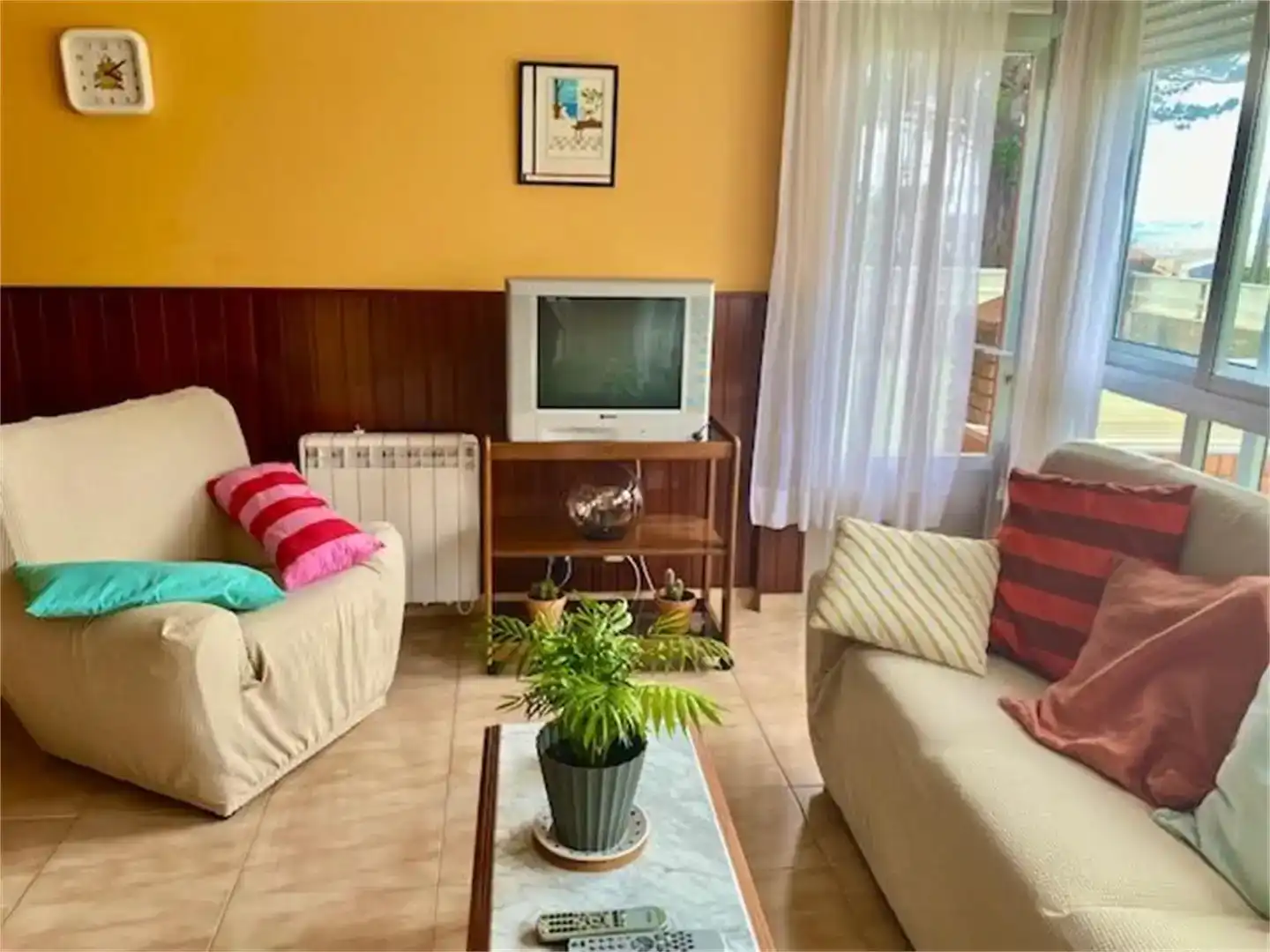Wohnzimmer von Wohnungen zur Miete in Valdoviño mit Privatgarten, Parkett und Abstellraum