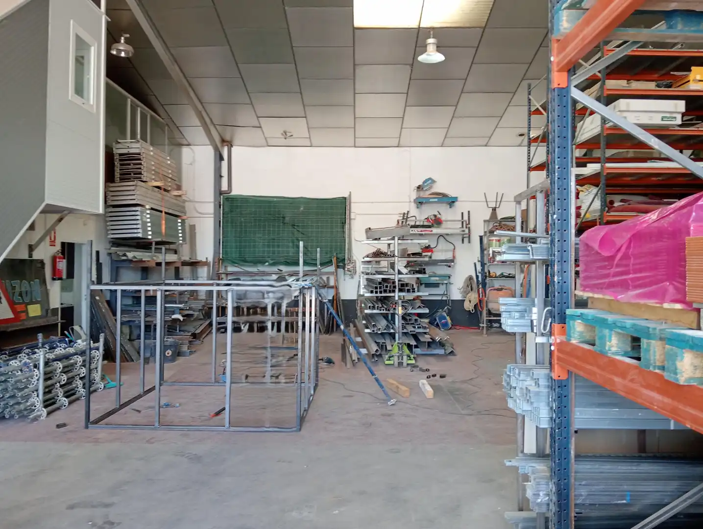 Nau industrial en venda a Calle Doctor Fleming, 18, Carbajosa de la Sagrada