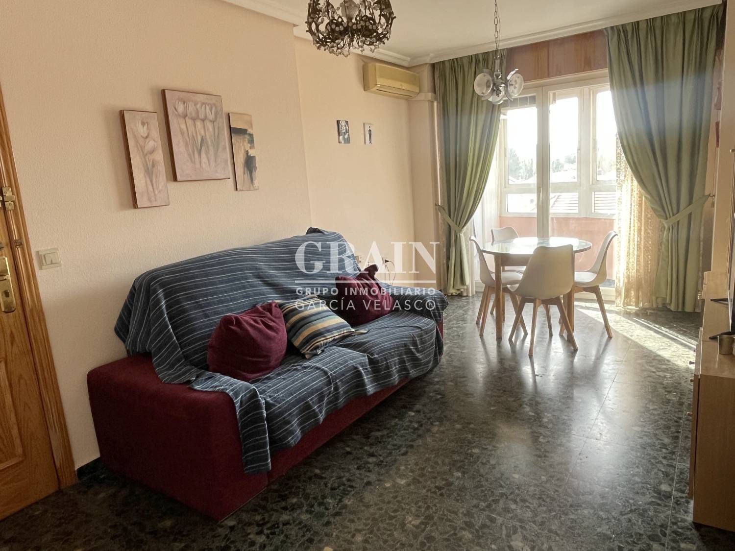 Habitación de Apartamento de alquiler en  Albacete Capital con Aire acondicionado, Calefacción y Balcón