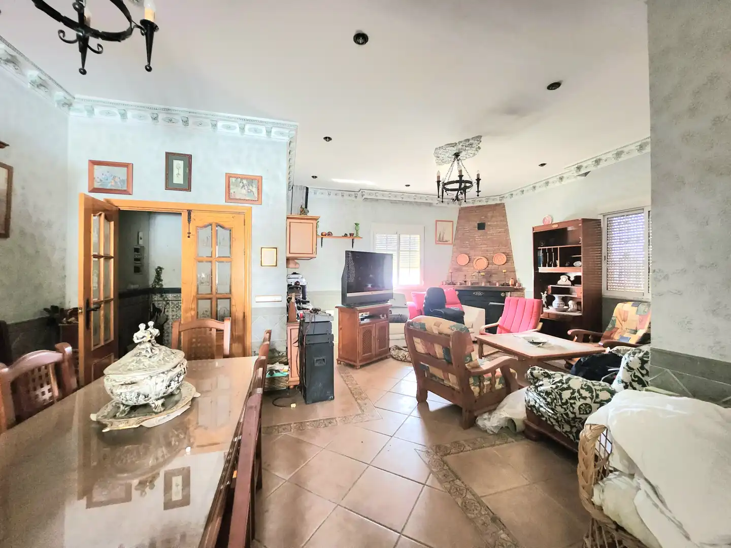 Sala d'estar de Casa o xalet en venda en El Viso del Alcor amb Aire condicionat, Calefacció i Jardí privat