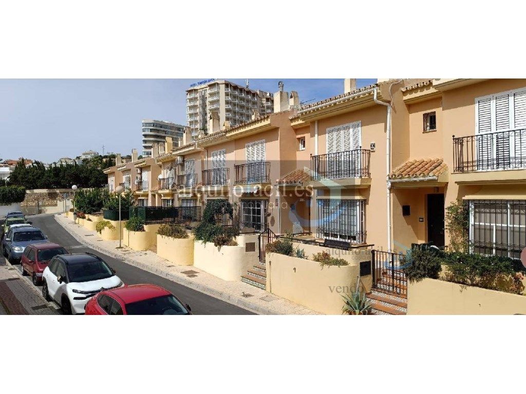Exterior view of Single-family semi-detached to rent in Fuengirola