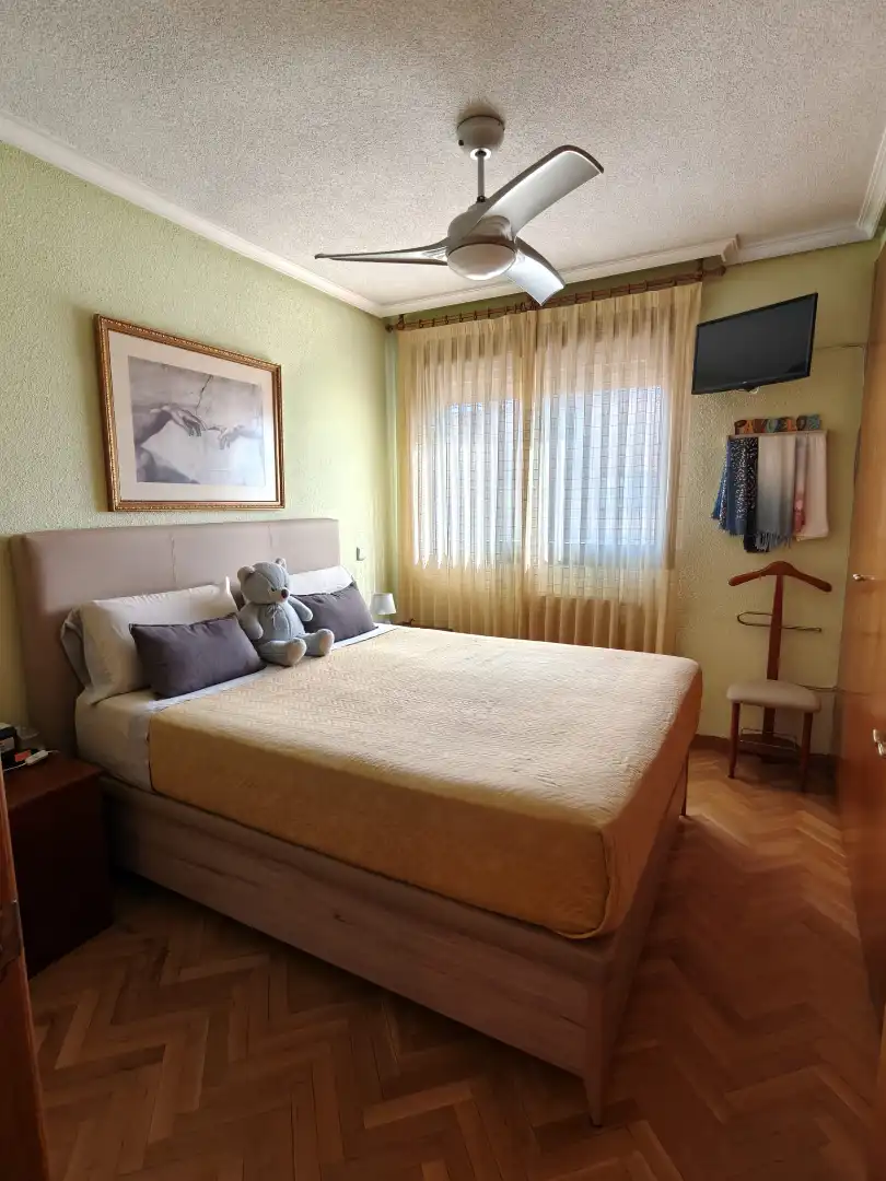Habitación de Ático en venta en Madrid con Calefacción, Terraza y Trastero