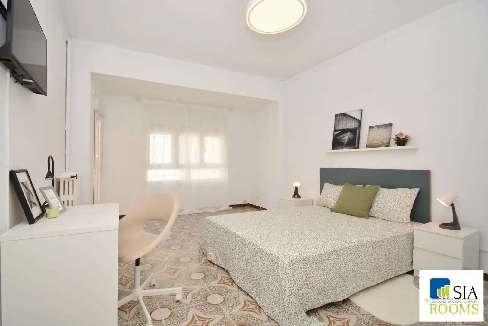 Habitación de Piso para compartir en Zaragoza con Calefacción, Terraza y Amueblado