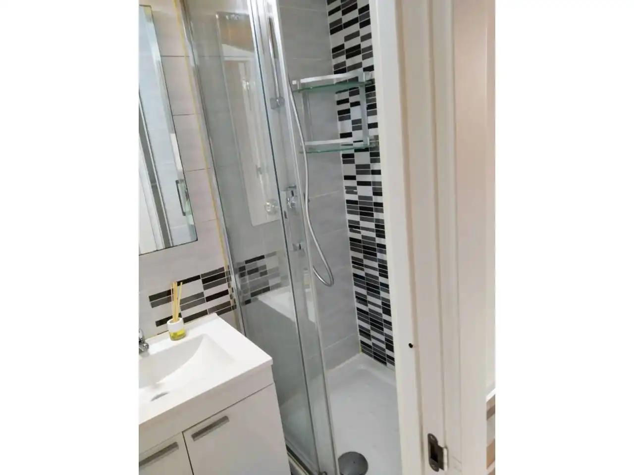 Bany de Apartament de lloguer en Burgos amb Calefacció, Parquet i Moblat