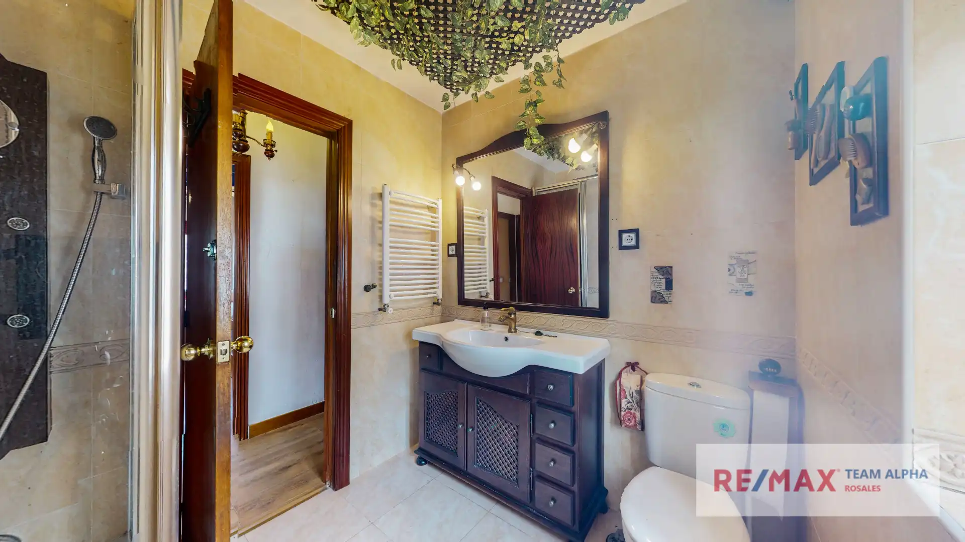 Baño de Piso en venta en Paracuellos de Jarama con Aire acondicionado, Calefacción y Jardín privado