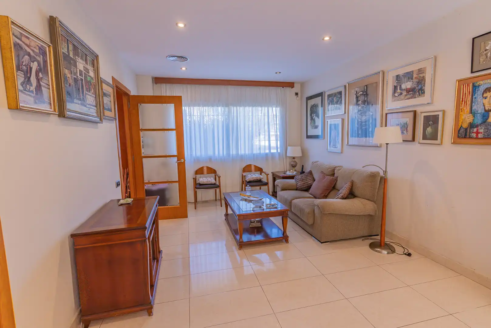 Casa pareada con jardín en venta en Carrer Illes Canàries, imagen 5