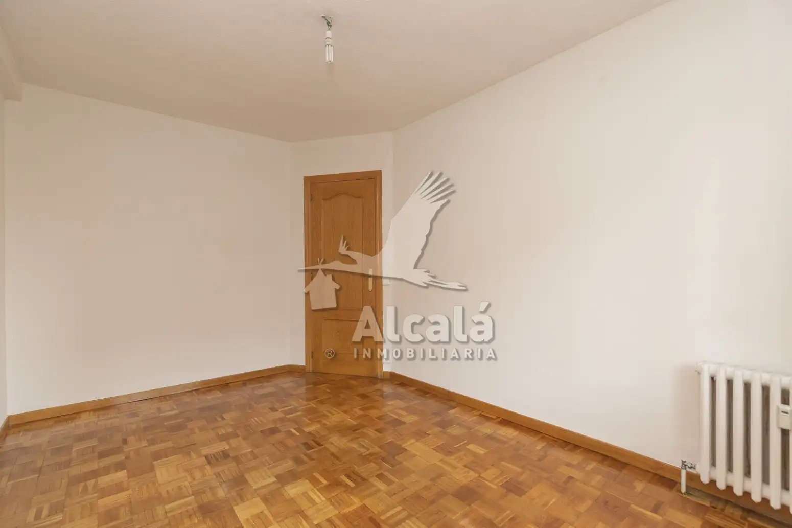 Habitación de Piso en venta en Alcalá de Henares con Aire acondicionado, Calefacción y Parquet
