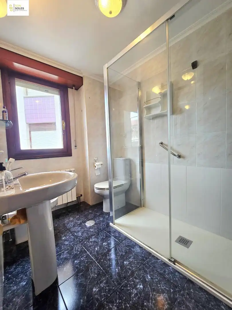 Baño de Piso en venta en Santander con Calefacción, Jardín privado y Terraza