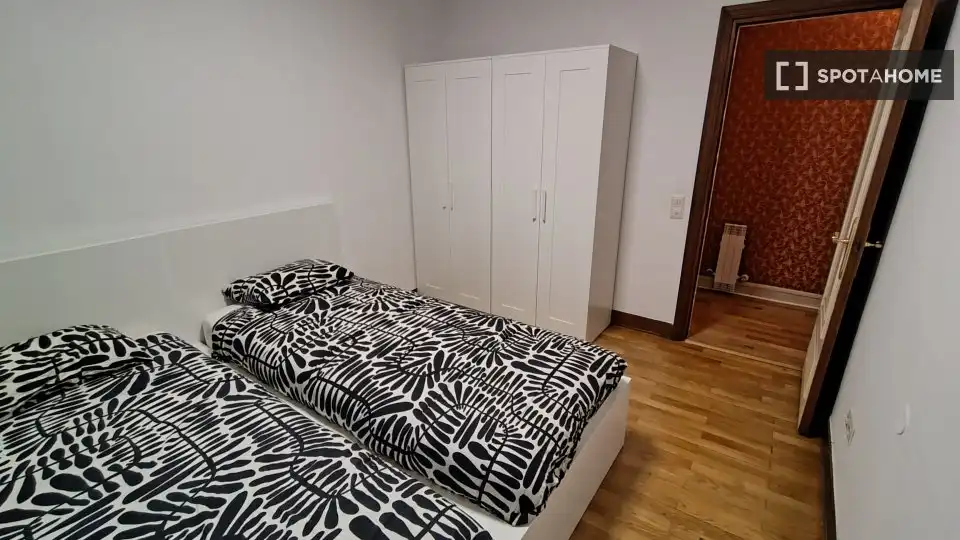 Dormitori de Apartament per a compartir en Donostia - San Sebastián  amb Aire condicionat, Terrassa i Moblat