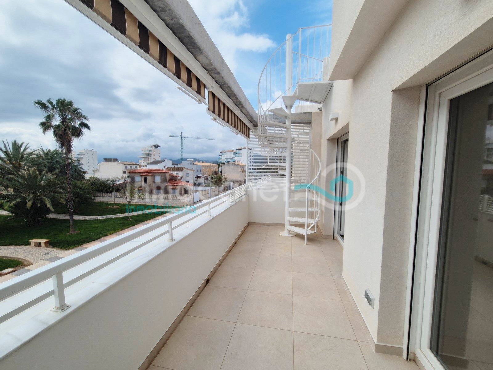 Vista exterior de Apartament en venda en Oliva amb Aire condicionat, Terrassa i Traster