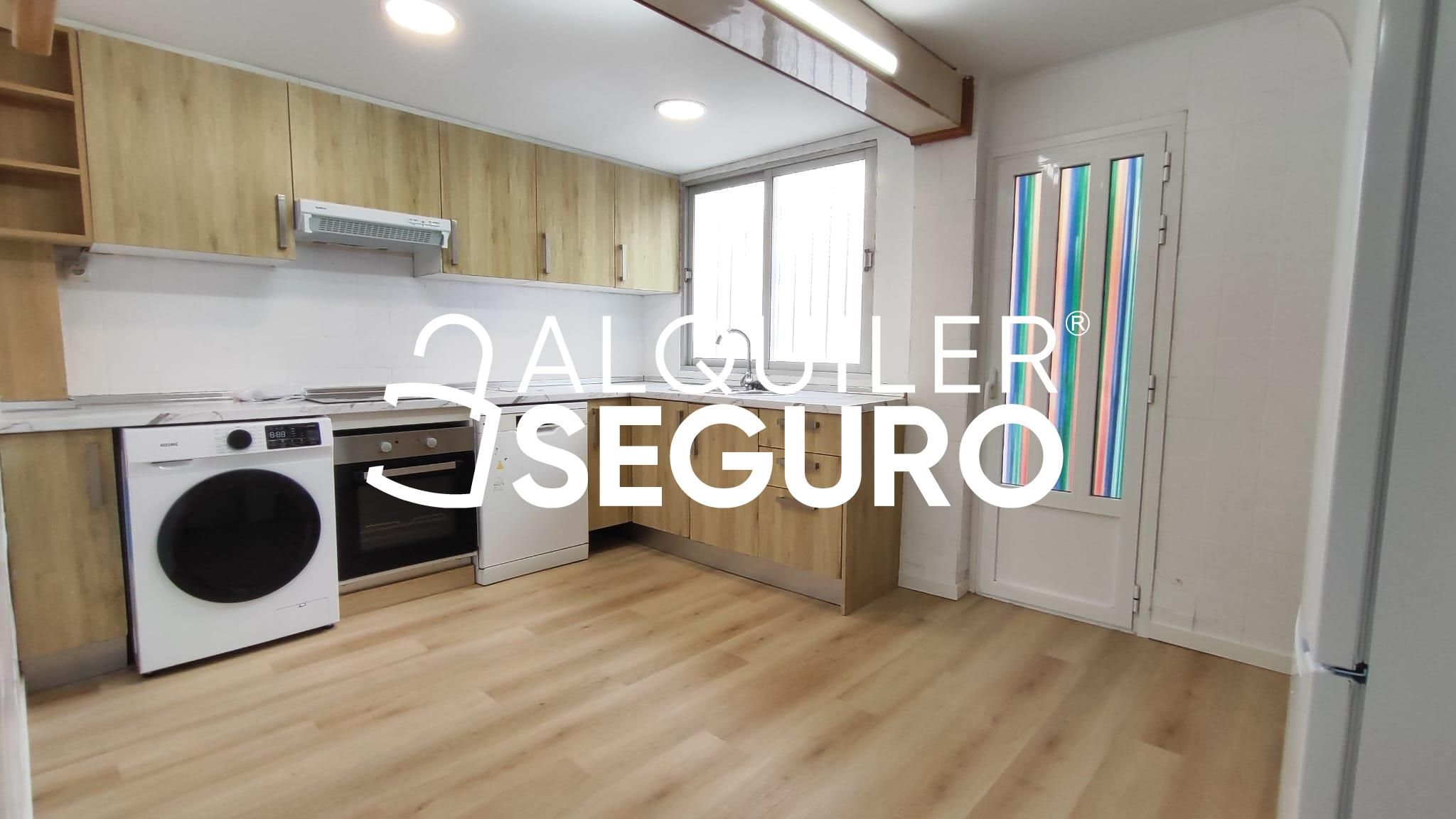 Cuina de Pis de lloguer en Paiporta amb Aire condicionat i Terrassa