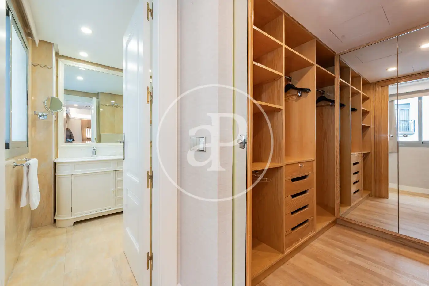 Bedroom of Flat for rent in Madrid  with Air Conditioner, Heating and Terrace