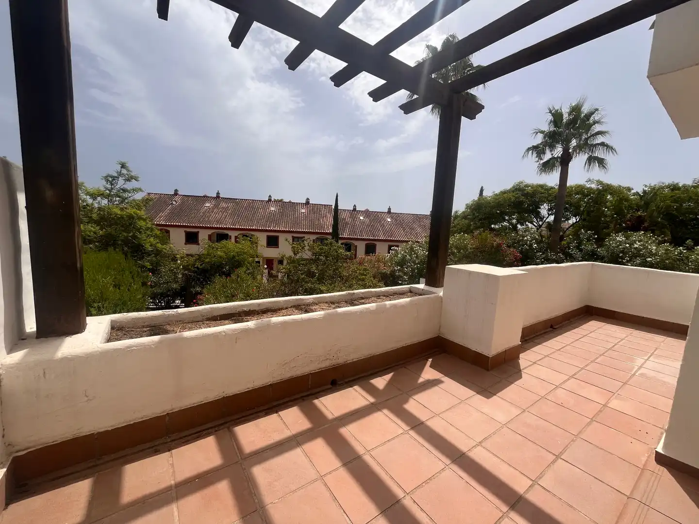 Terrassa de Casa adosada en venda en Marbella amb Jardí privat, Terrassa i Moblat