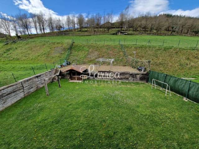 Casa adosada en Venta en Areatza