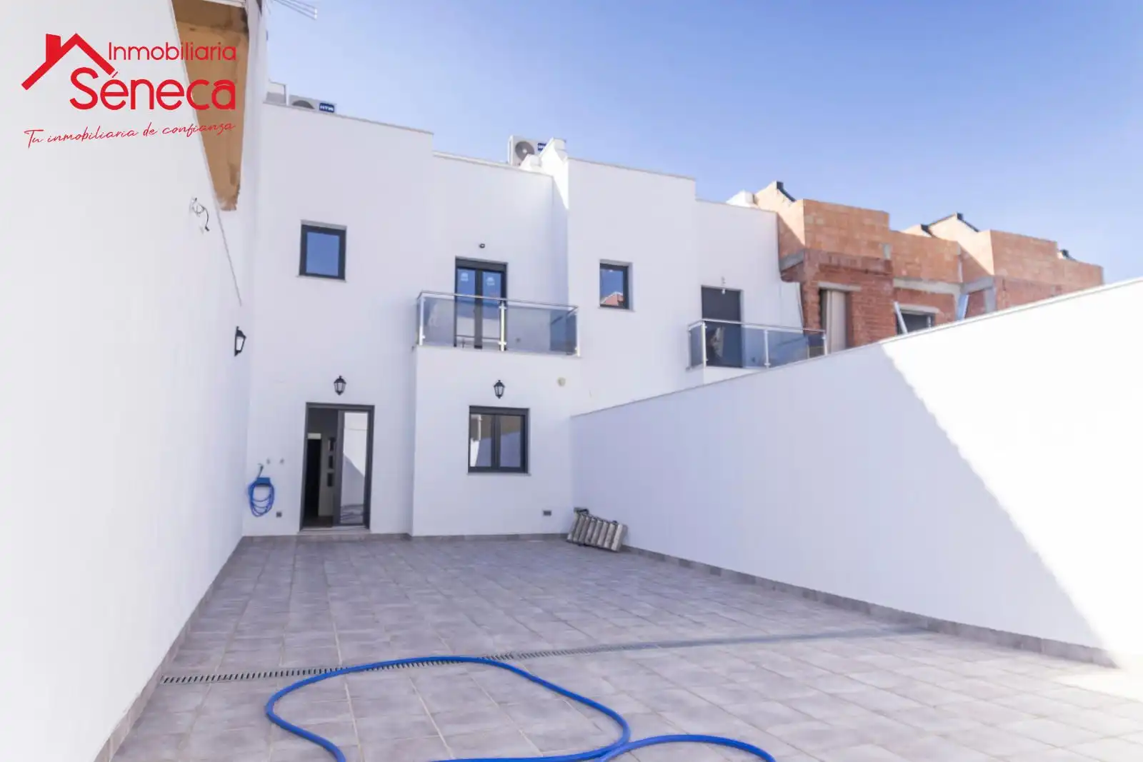 Exterior view of Detached homes for sale in Córdoba  with Air Conditioner, Heating and Terrace