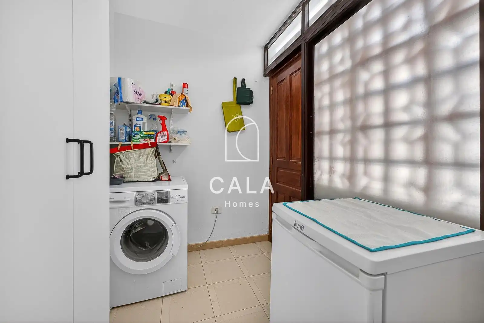 Casa adosada en venta en Guía de Isora con Terraza, Trastero y Piscina