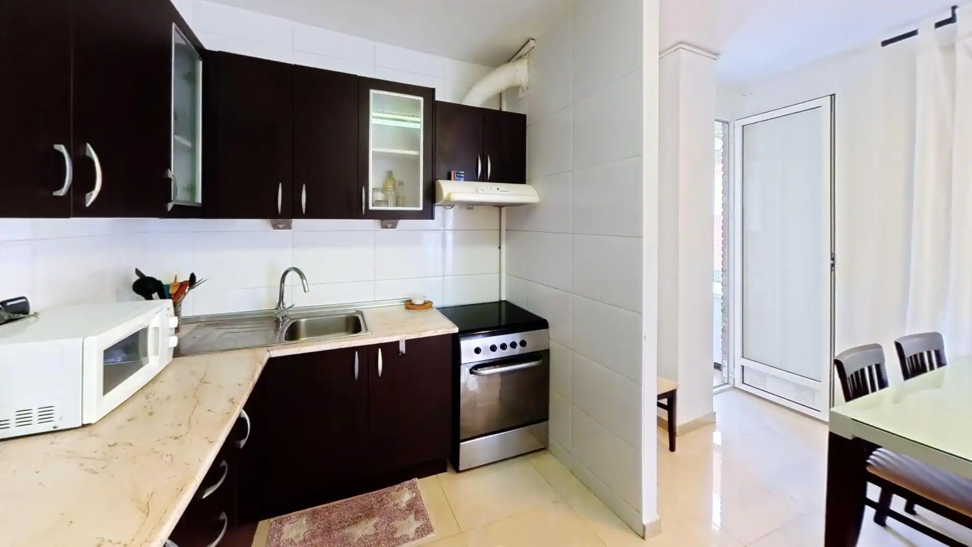 Cocina de Piso de alquiler en Alicante / Alacant con Aire acondicionado, Amueblado y Balcón