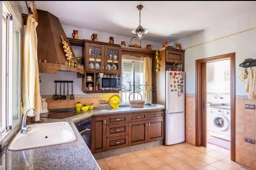 Cocina de Casa o chalet en venta en Olivares con Aire acondicionado, Calefacción y Jardín privado