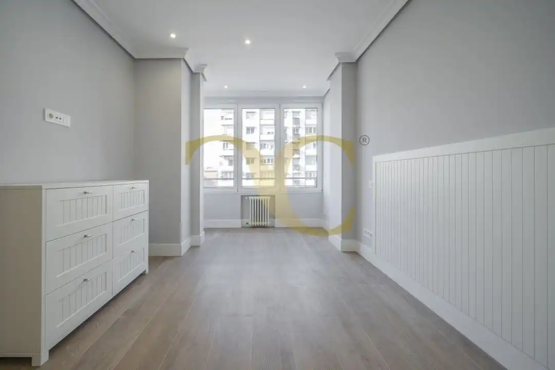 Schlafzimmer von Wohnung zur Miete in Madrid mit Klimaanlage, Heizung und Privatgarten