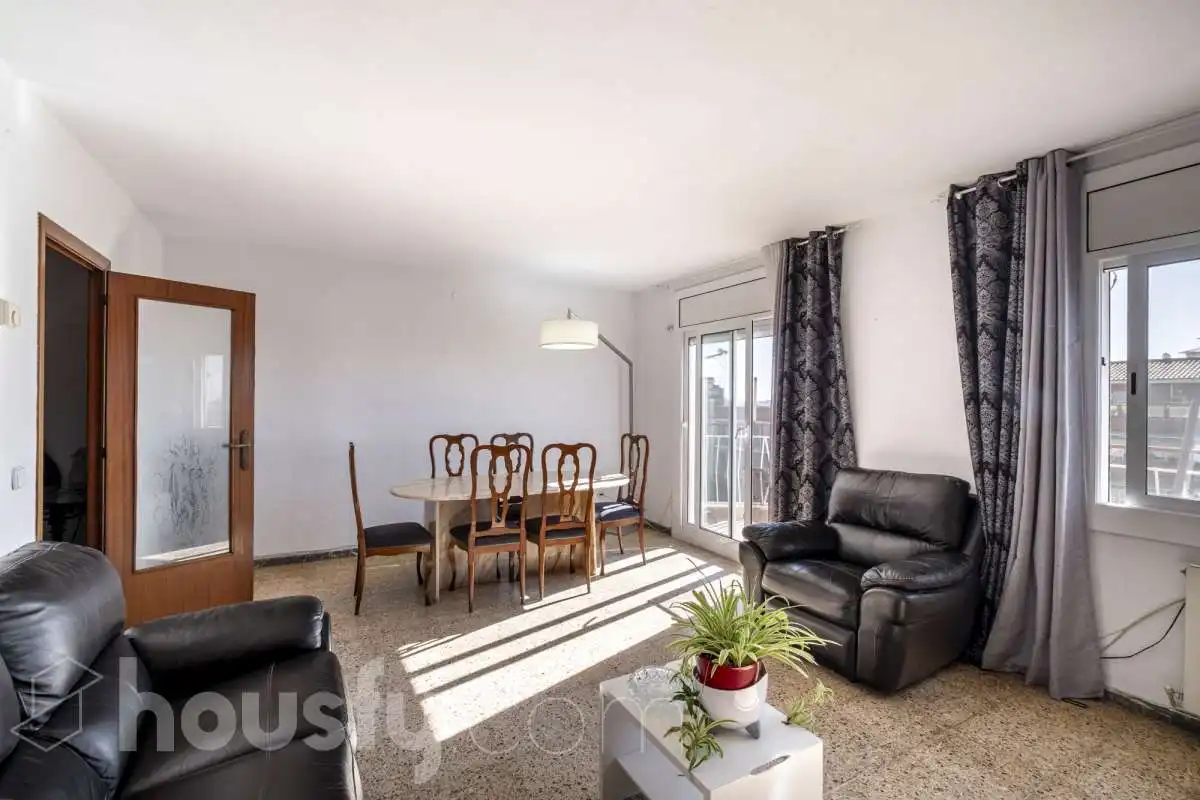 Wohnzimmer von Dachboden zum Verkauf in Barcelona mit Klimaanlage, Heizung und Terrasse