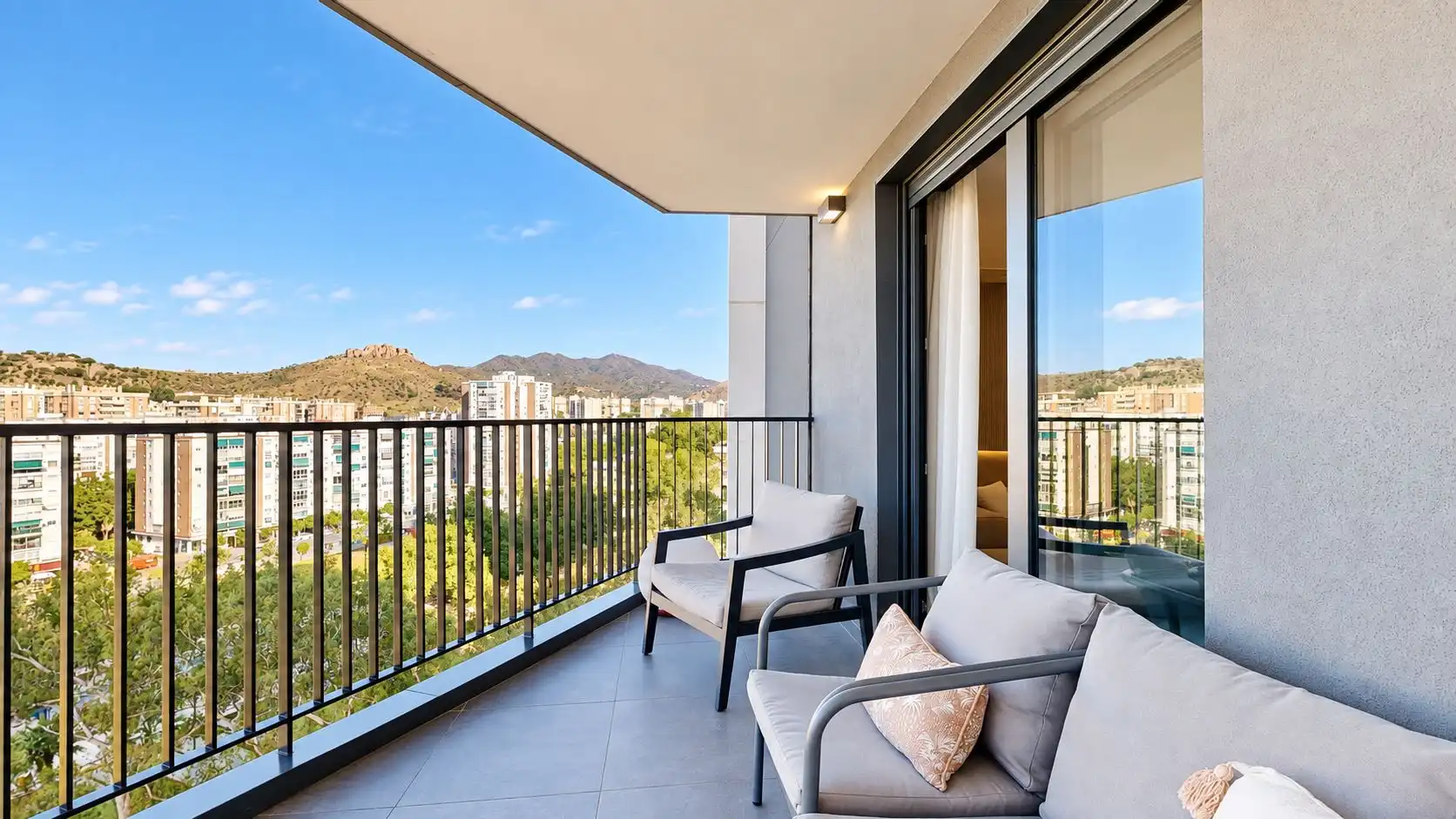 Apartment en 30 Paseo Martiricos #escalera 1 planta 9 puerta H, Martiricos - La Roca - La Rosaleda photo 4