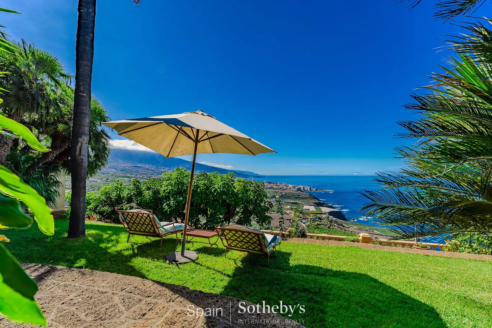 Exterior view of Houses for sale in La Orotava  with Air Conditioner, Heating and Private garden