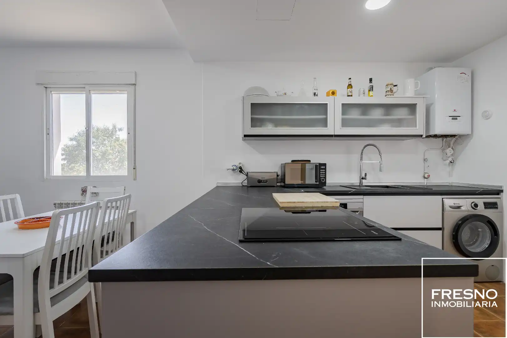 Cocina de Casa o chalet en venta en Galápagos con Calefacción, Jardín privado y Terraza