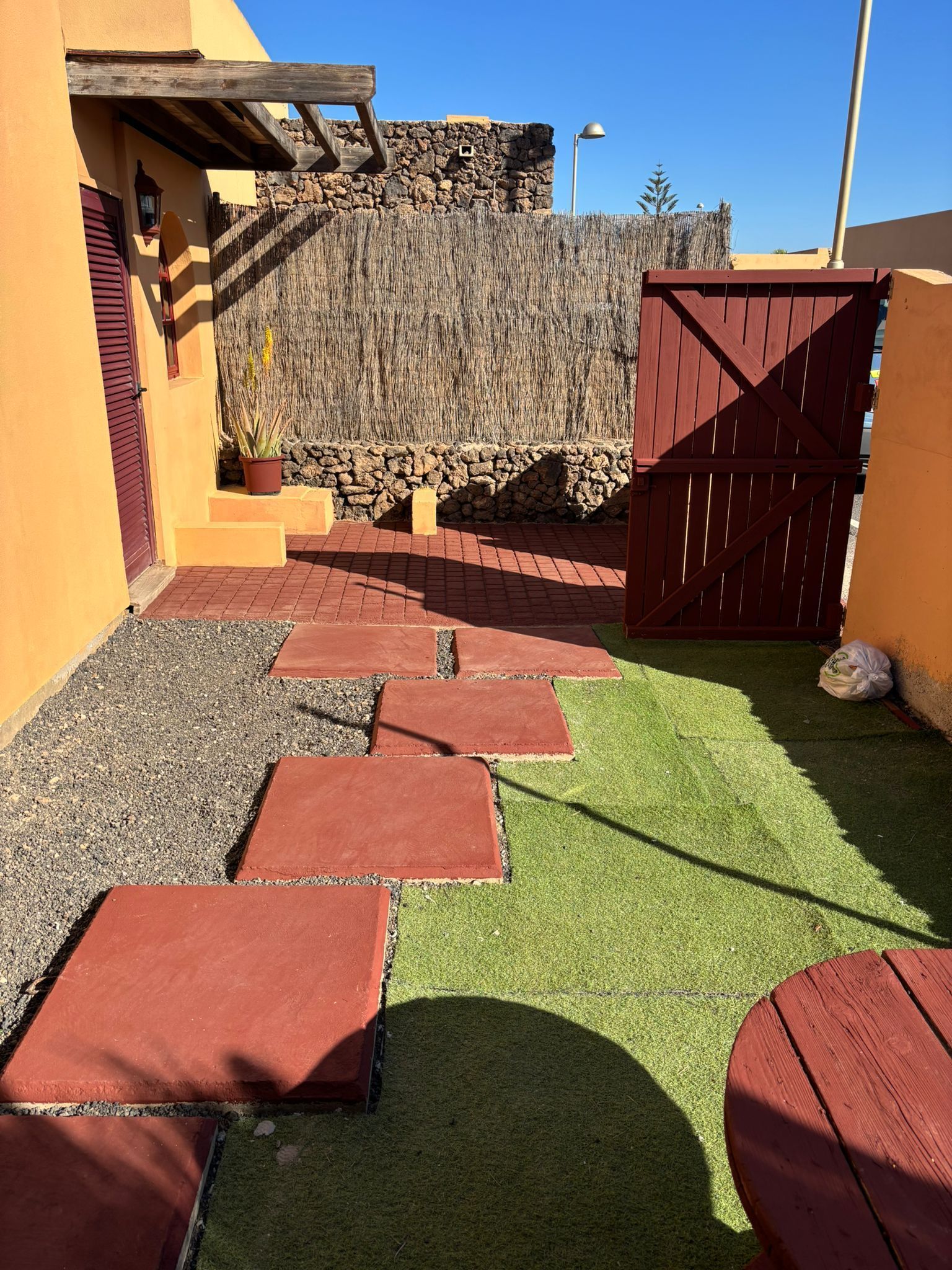 Garden of Single-family semi-detached for sale in La Oliva