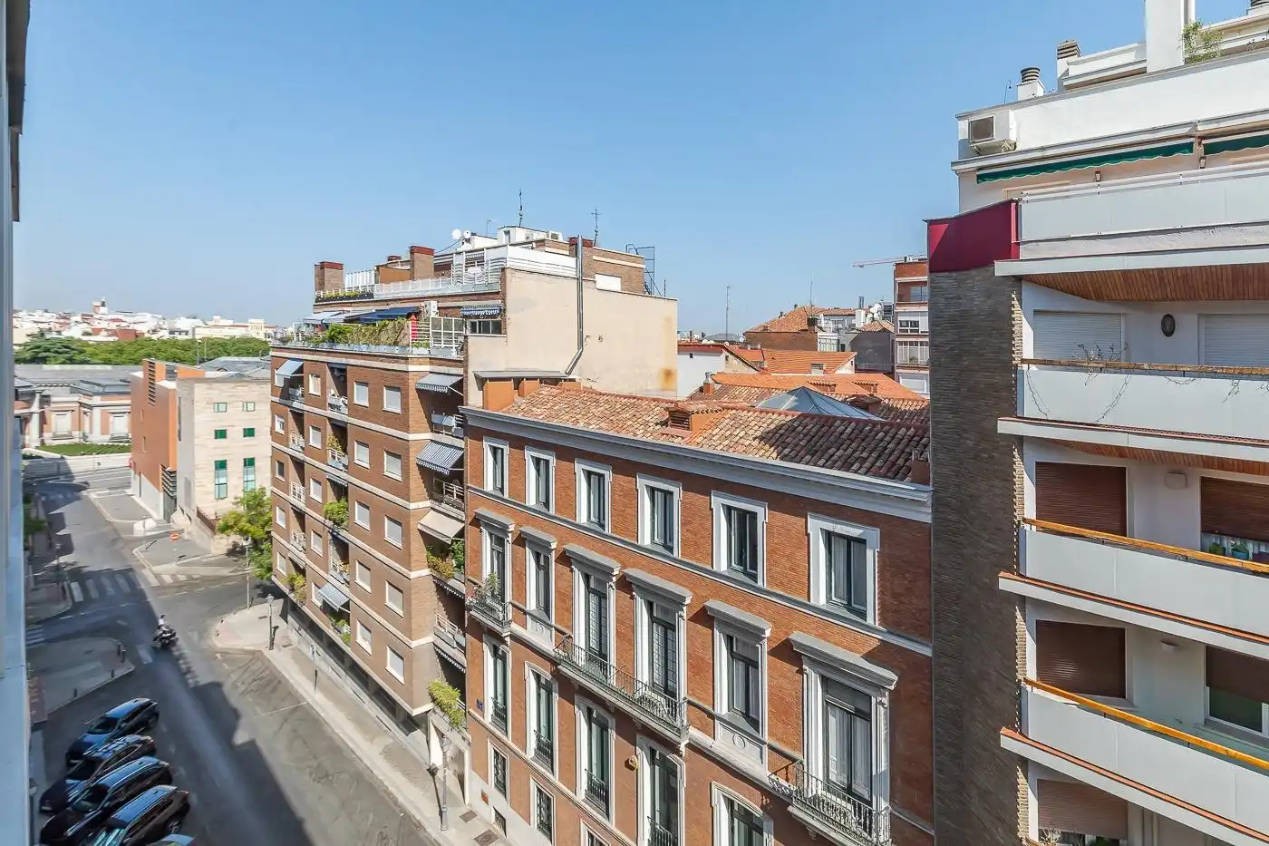 Exterior view of Apartments for rent in Madrid  with Heating and Storage room