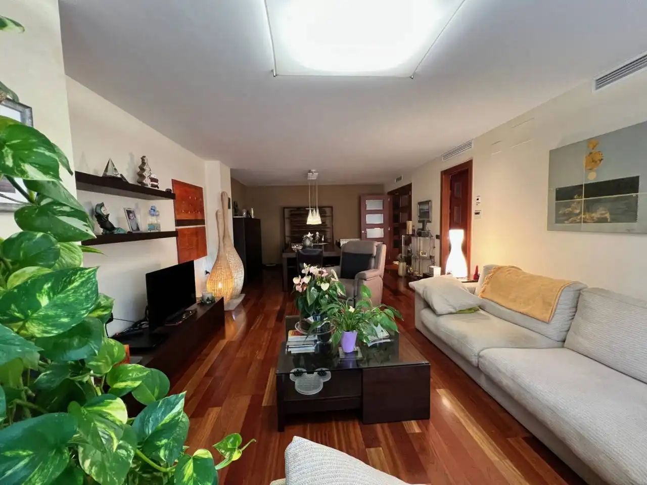Sala de estar de Piso en venta en Manresa con Aire acondicionado, Calefacción y Parquet