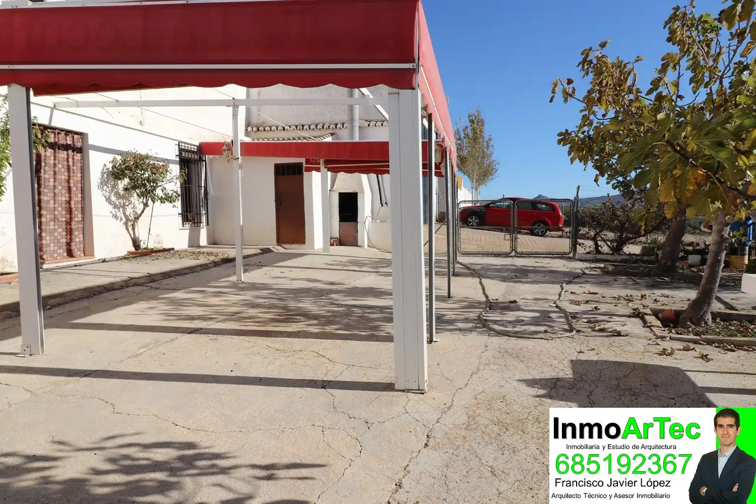 Finca rústica en venda en Iznalloz amb Jardí privat, Terrassa i Piscina