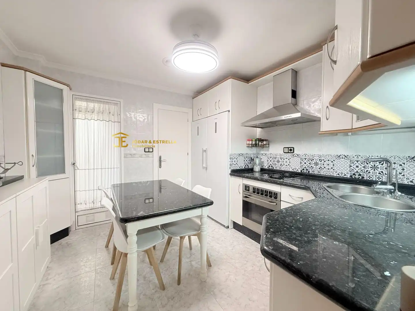 Kitchen of Flat for sale in Lorca  with Air Conditioner, Heating and Storage room