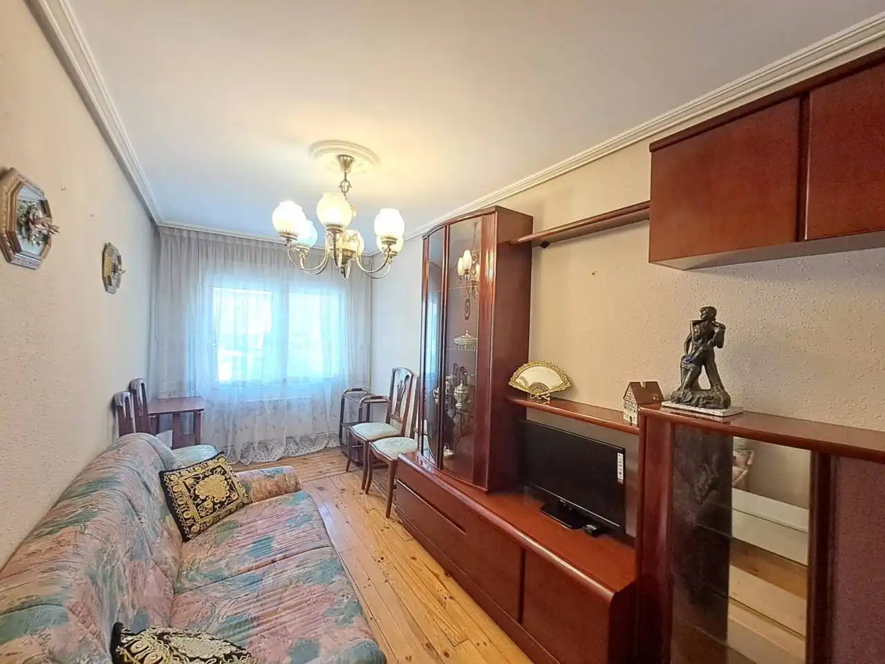 Sala de estar de Piso en venta en Burgos con Calefacción