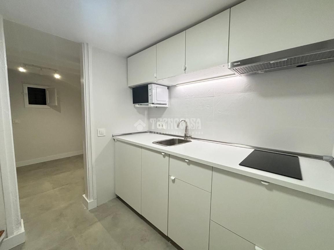 Kitchen of Study for sale in  Barcelona Capital  with Air Conditioner and Heating