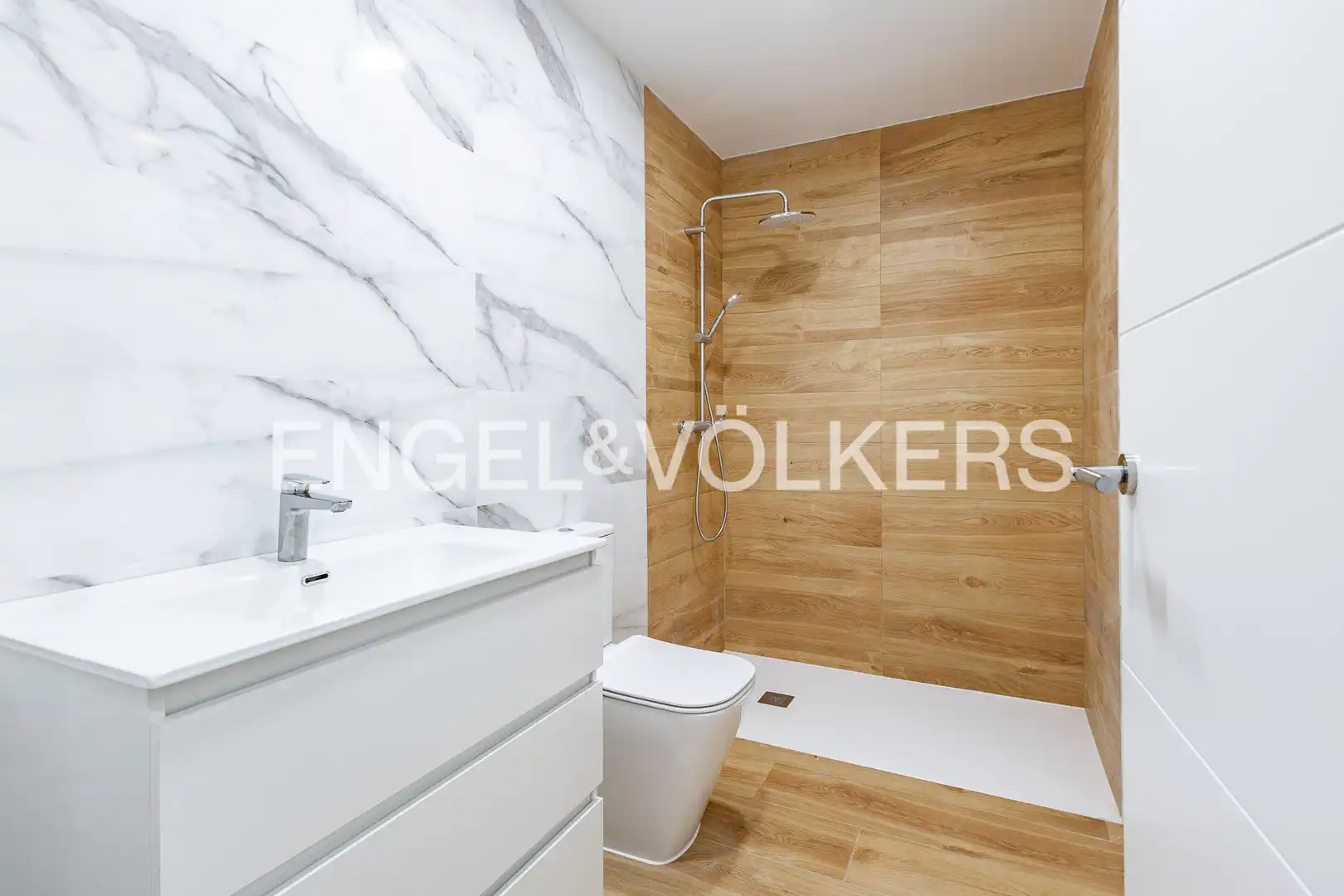 Baño de Casa o chalet en venta en Mataró con Aire acondicionado, Calefacción y Trastero