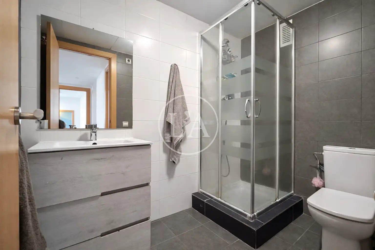 Bathroom of Attic for sale in Cambrils  with Air Conditioner, Heating and Terrace