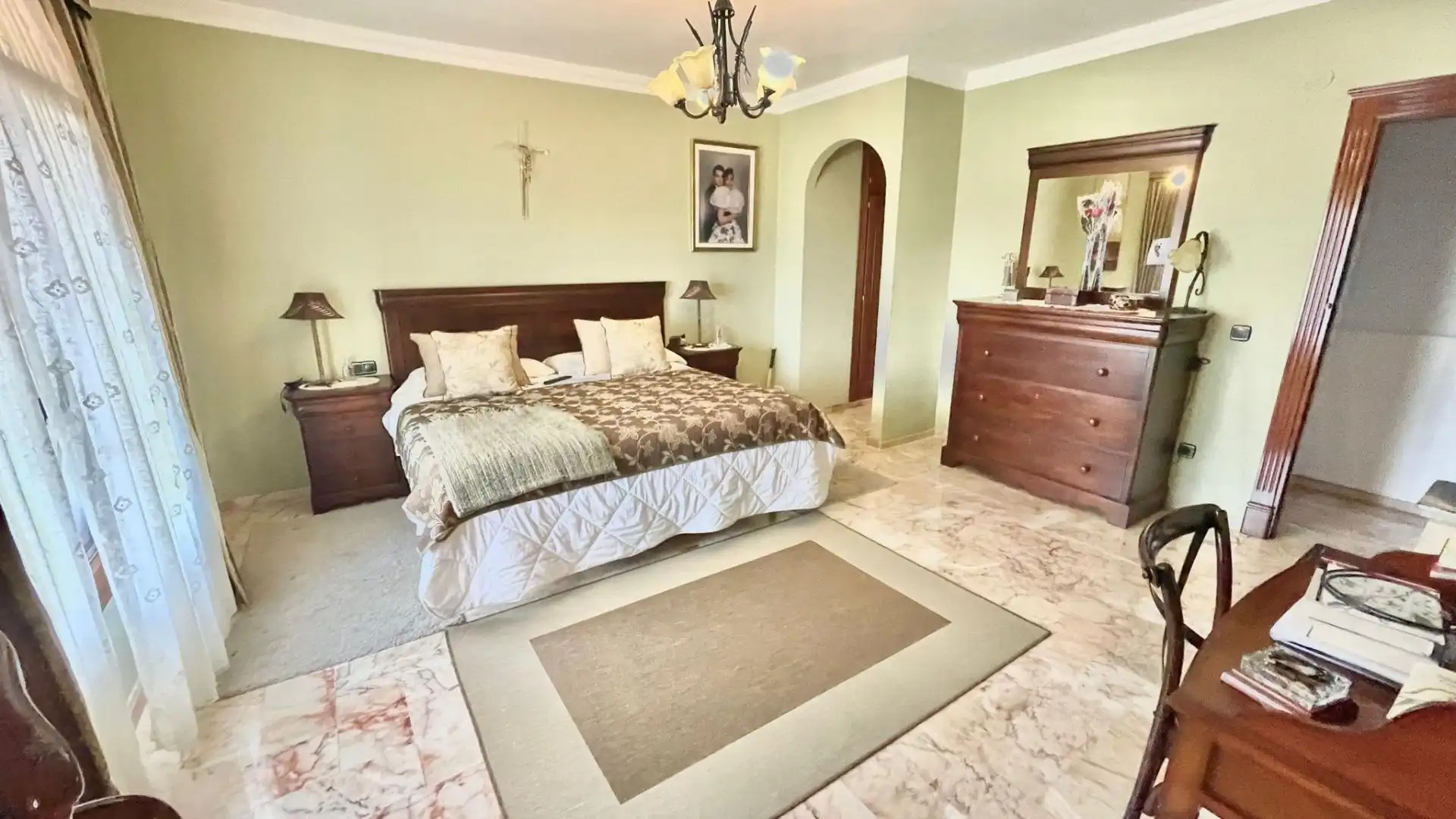 Dormitori de Casa o xalet en venda en Alhaurín de la Torre amb Aire condicionat, Jardí privat i Terrassa