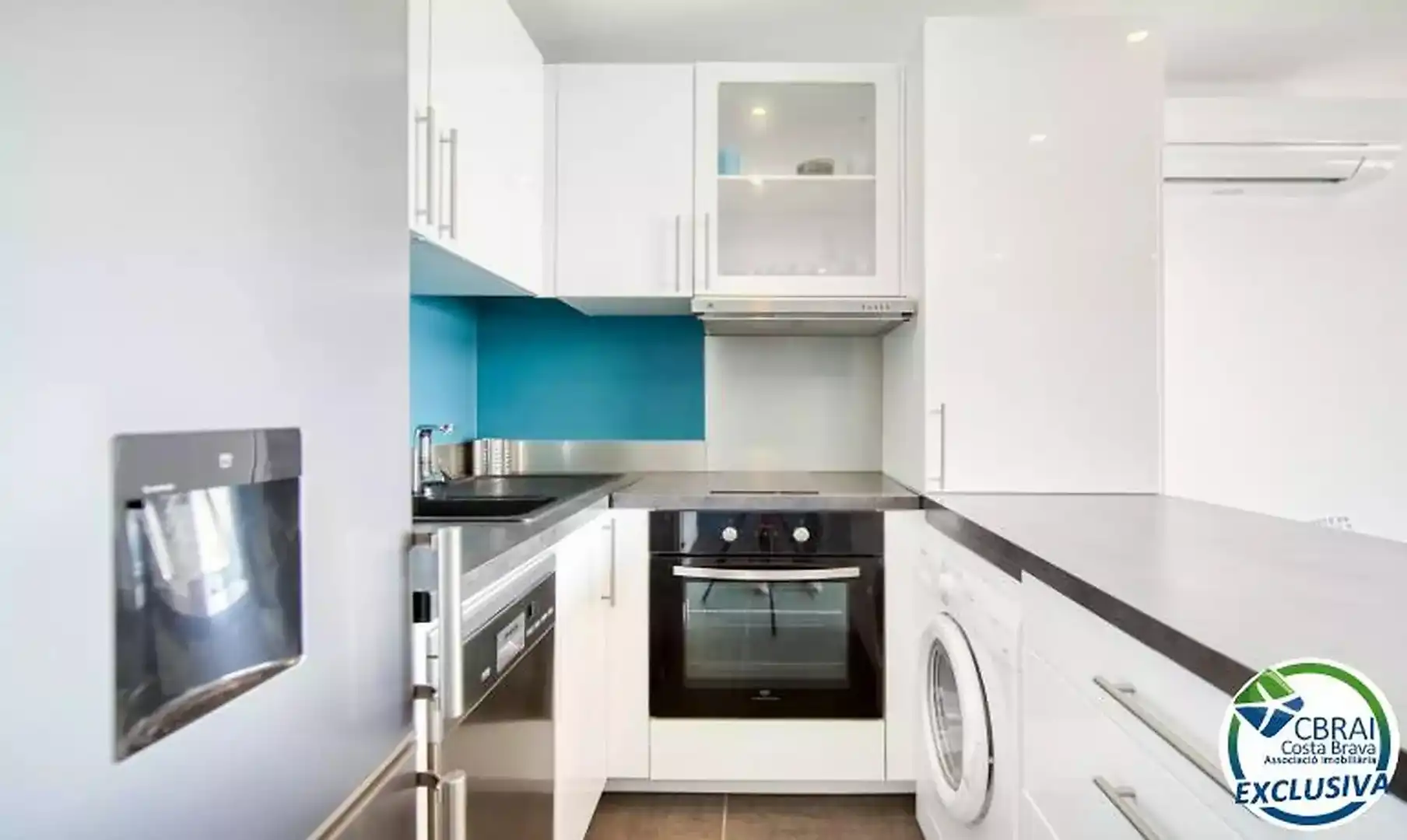 Küche von Wohnung zum Verkauf in Roses mit Klimaanlage, Heizung und Terrasse