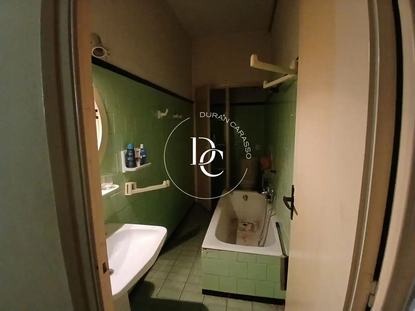 Baño de Local en venta en Gràcia