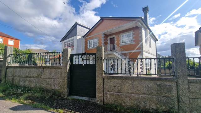 Casa-chalet en Venta en Moraña