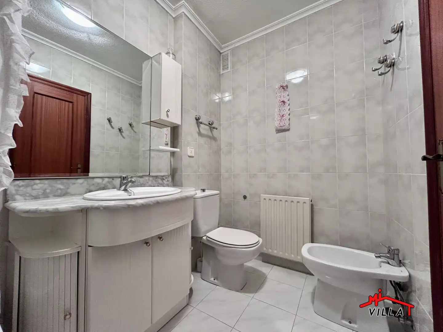 Baño de Casa adosada en venta en Laredo con Calefacción